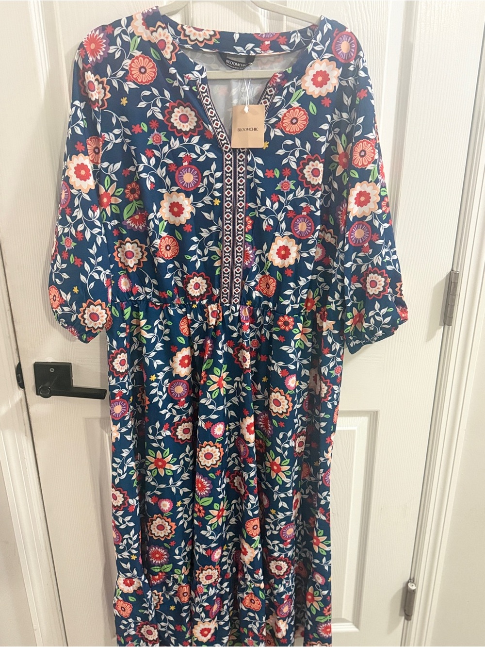 BloomChic NWT Navy Floral Boho Maxi Dress Embroidered Trim Size 18/20